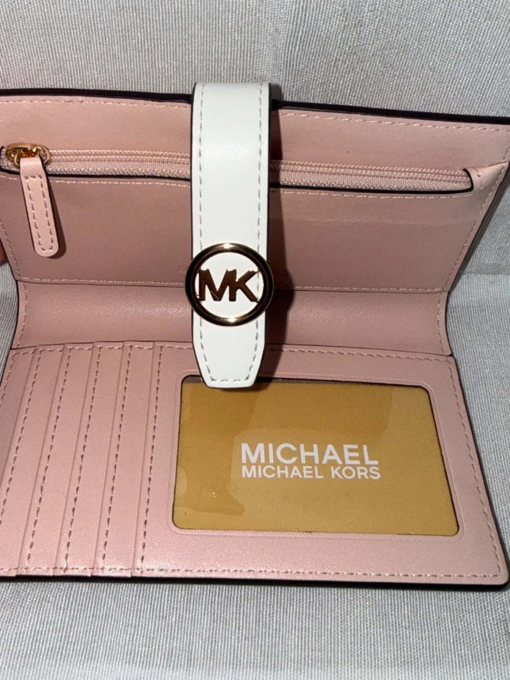 ✨ NWOT Michael Kors Greenwich Medium Signature Logo Wallet Powder Blush Multi ✨